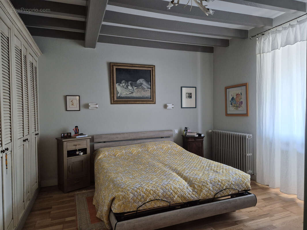 Dordogne, Périgueux, Montagrier, Maison de plain pied 205 m2, 4 chambres, terrain arboré clos, piscine sel - photo 14