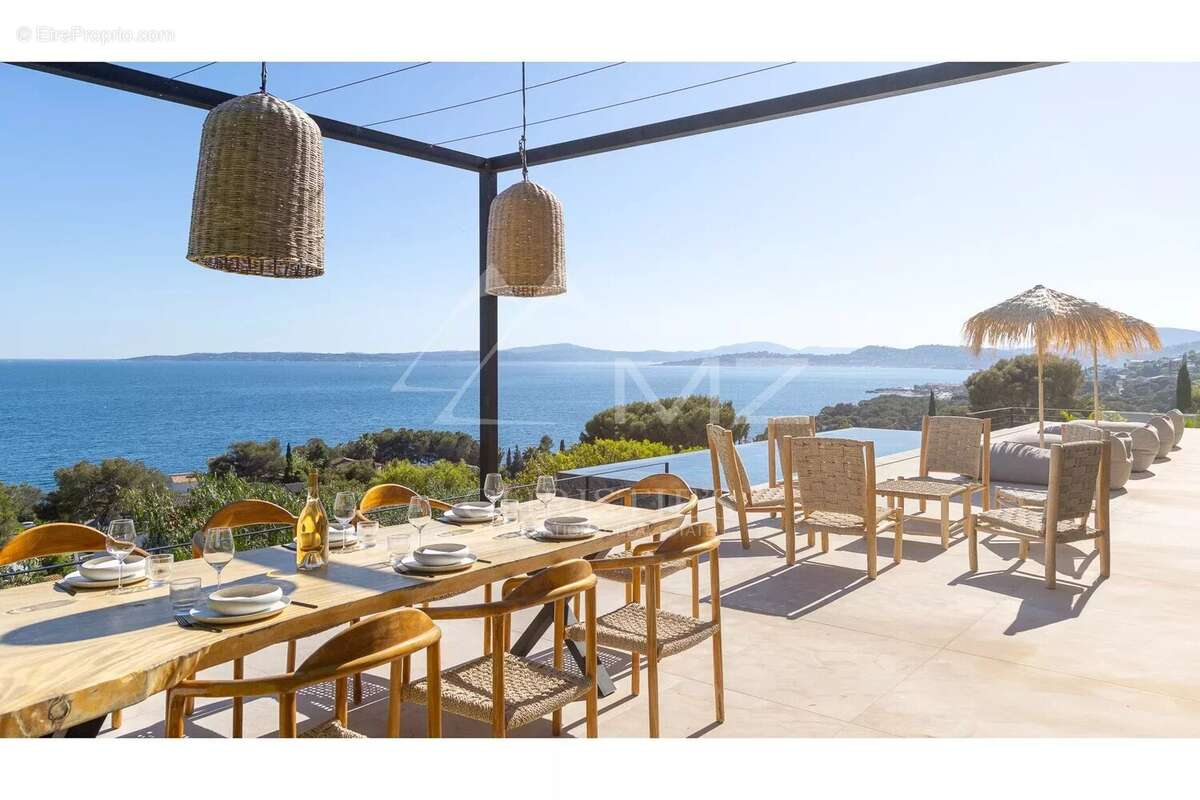 Maison à LES ISSAMBRES