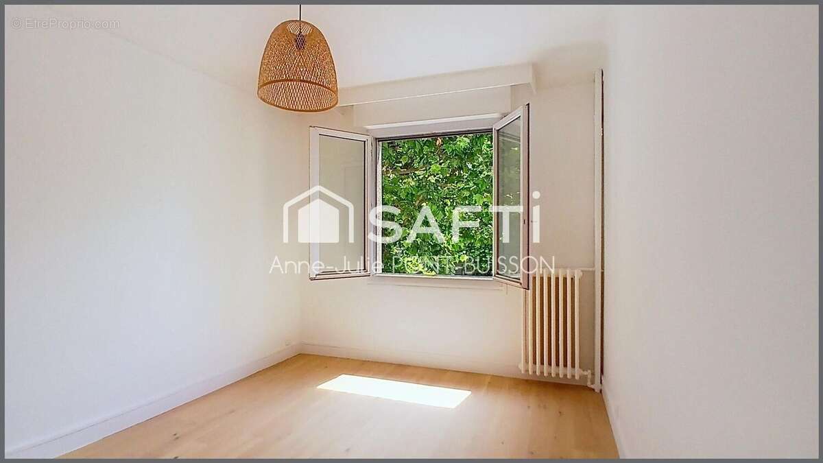 Photo 5 - Appartement à COURBEVOIE