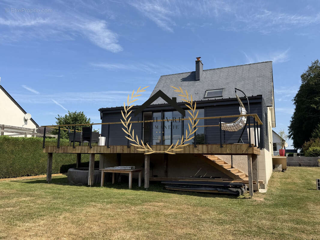Maison 128 m² à Angerville-La-Martel  - photo 3