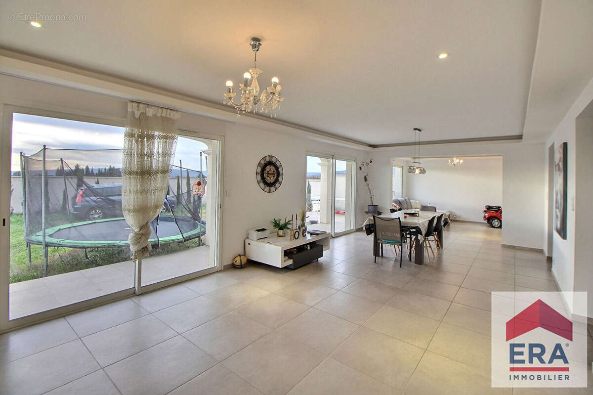 Maison 159m² à donzère - photo 3
