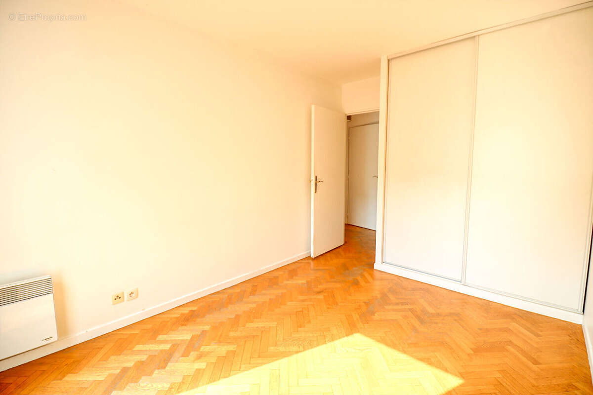 Appartement à MONTROUGE