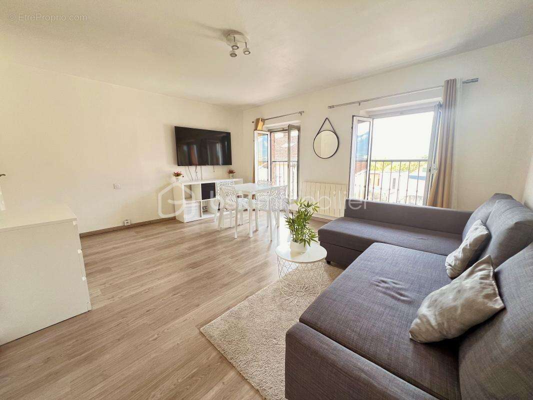 Appartement à DOMENE