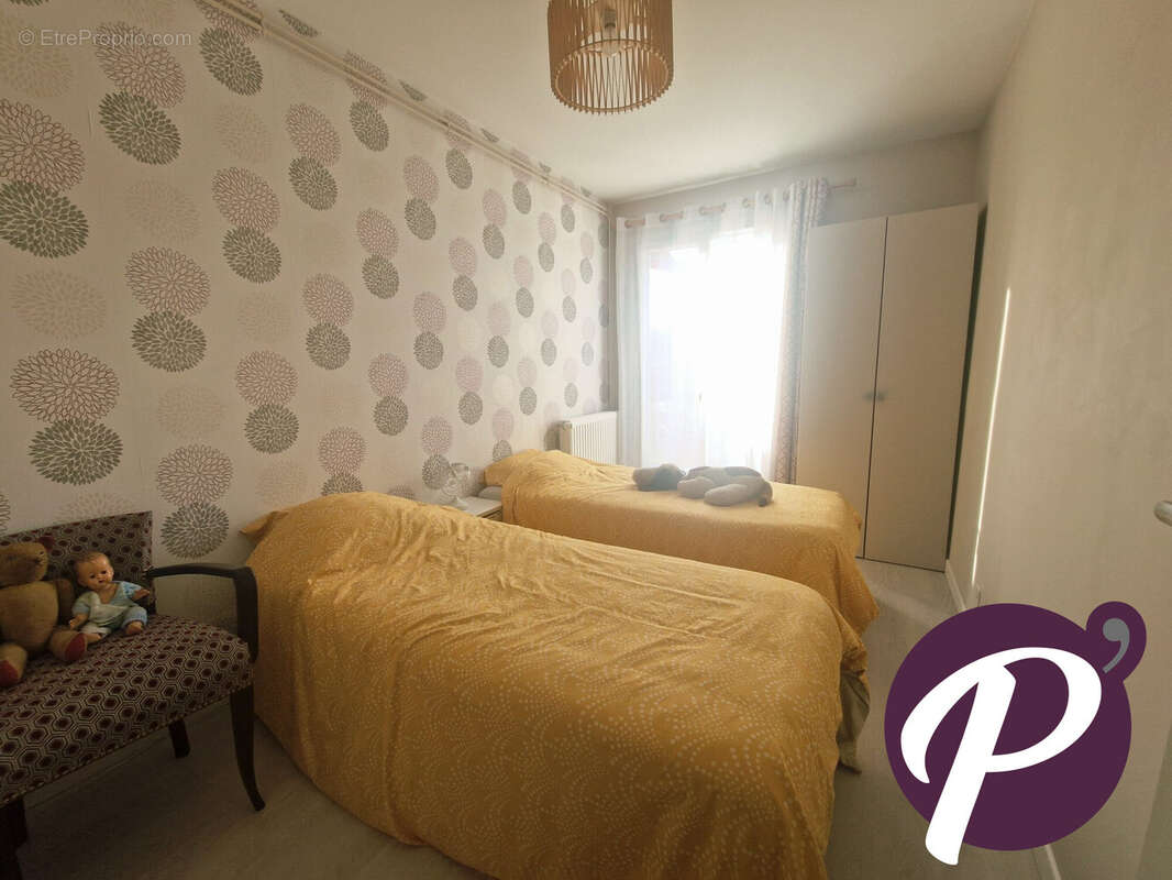 Maison à COUZE-ET-SAINT-FRONT