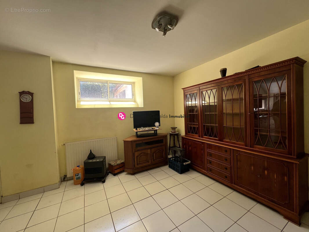 Maison 204 m² à Decazeville  - photo 4