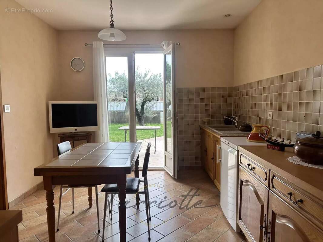 Maison à MONTELIMAR