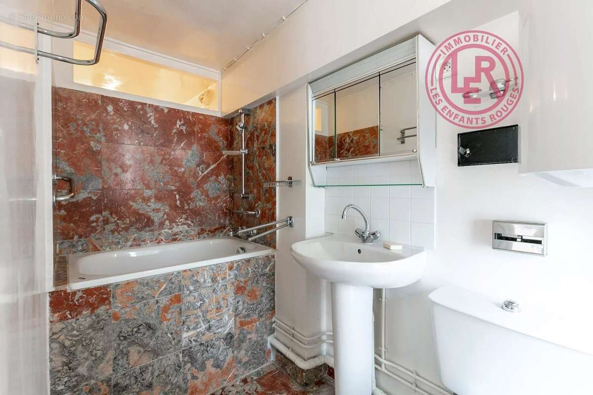 Appartement à PARIS-7E