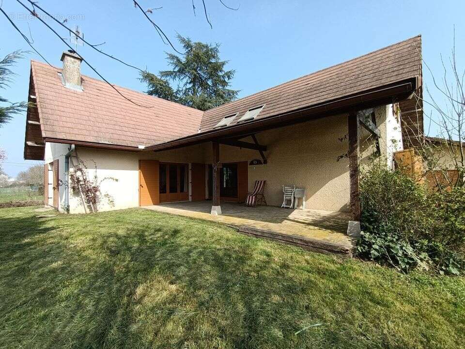 Maison à SAINT-CYR-SUR-MENTHON