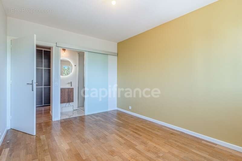 Appartement à SAINTE-FOY-LES-LYON