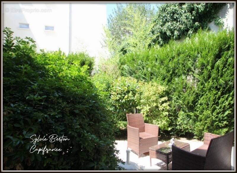 Commerce à CRECY-LA-CHAPELLE