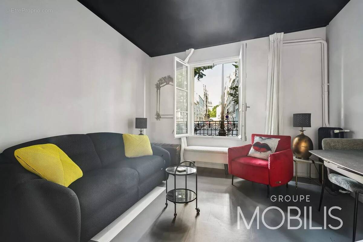 Appartement à PARIS-18E