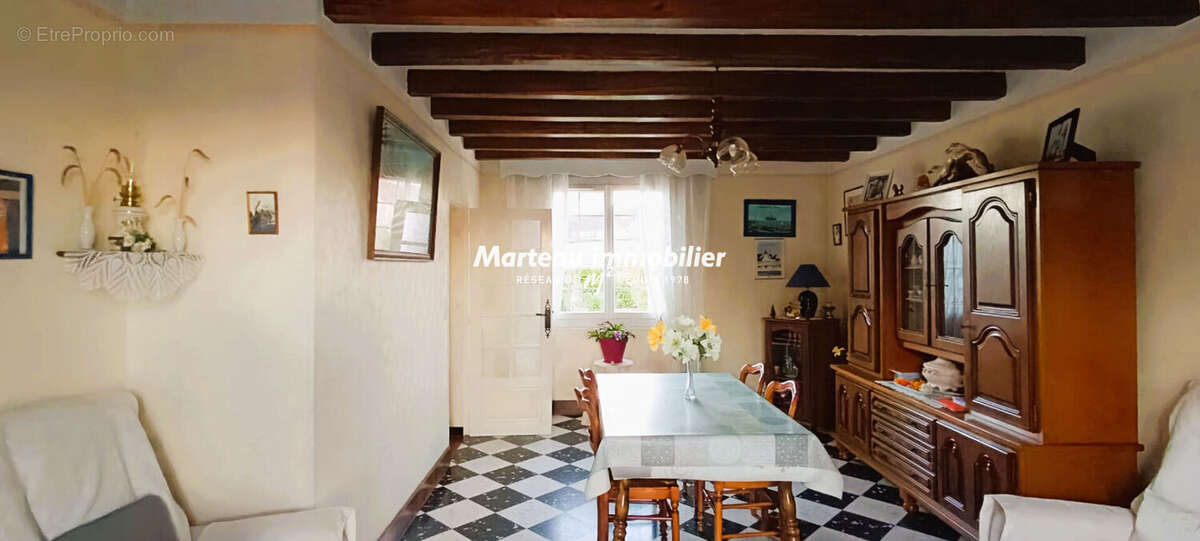 Maison à SAINT-PAVACE