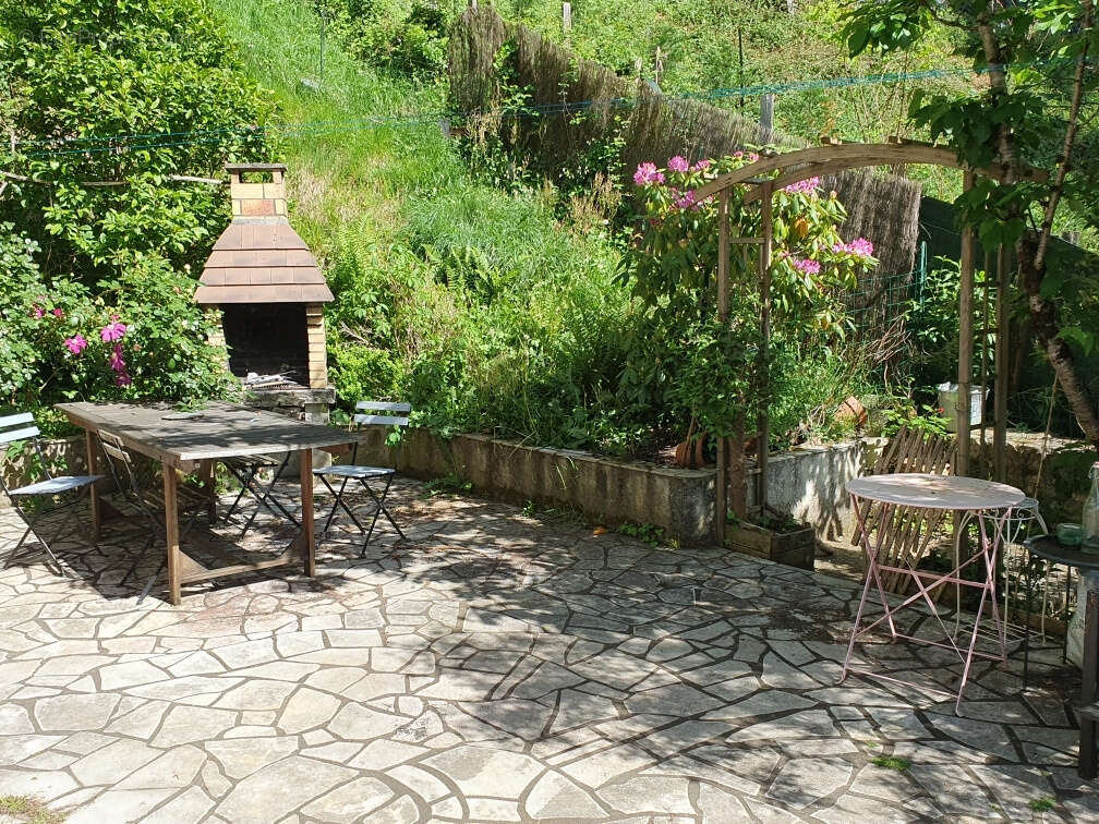 Maison à MONCEAUX-SUR-DORDOGNE