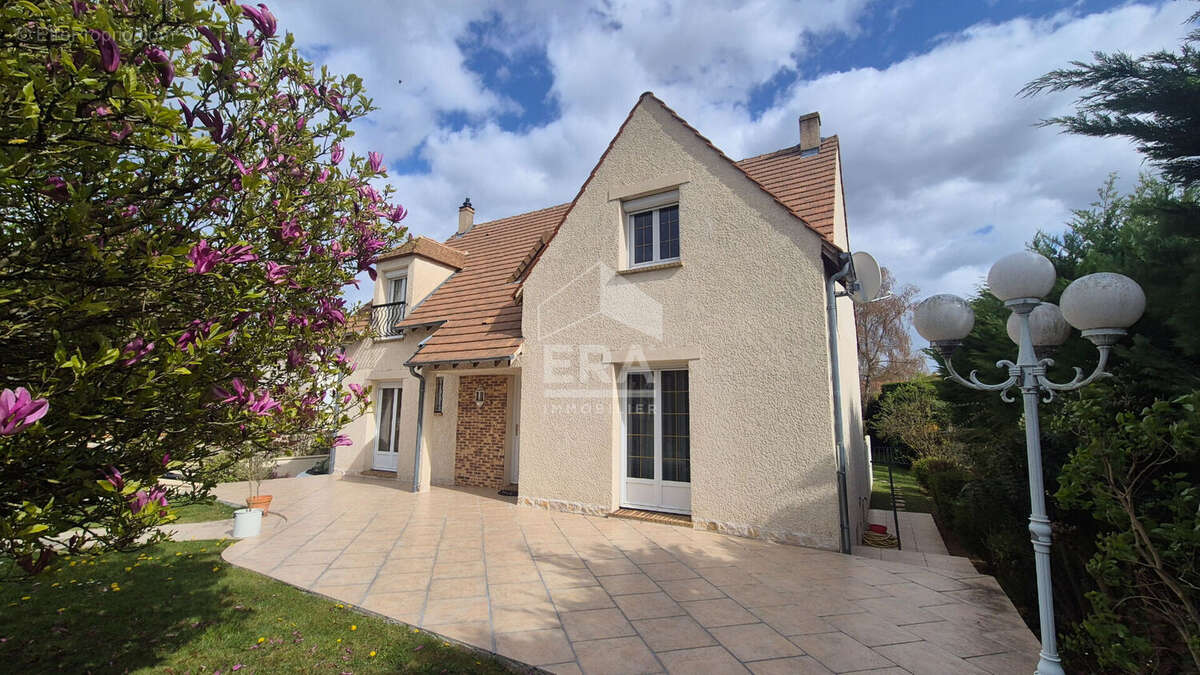 Maison à GRISY-SUISNES