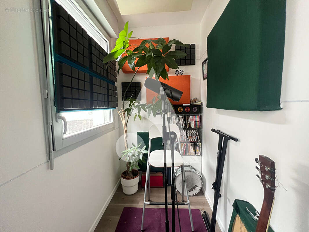 Appartement à AUBERVILLIERS