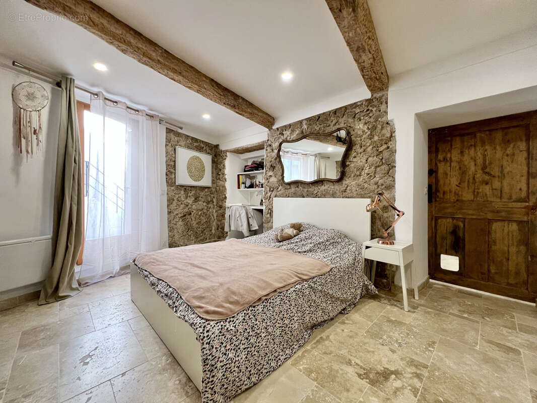 Maison à PLAN-DE-LA-TOUR