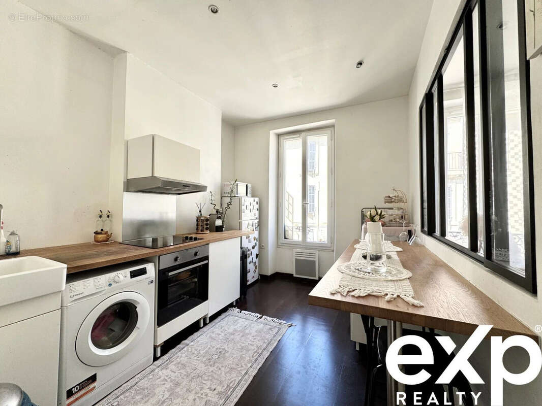Appartement à MARSEILLE-3E