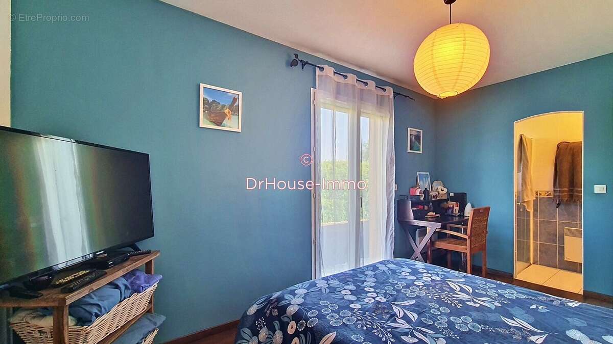 Maison 149 m² à Ambares-Et-Lagrave  - photo 17