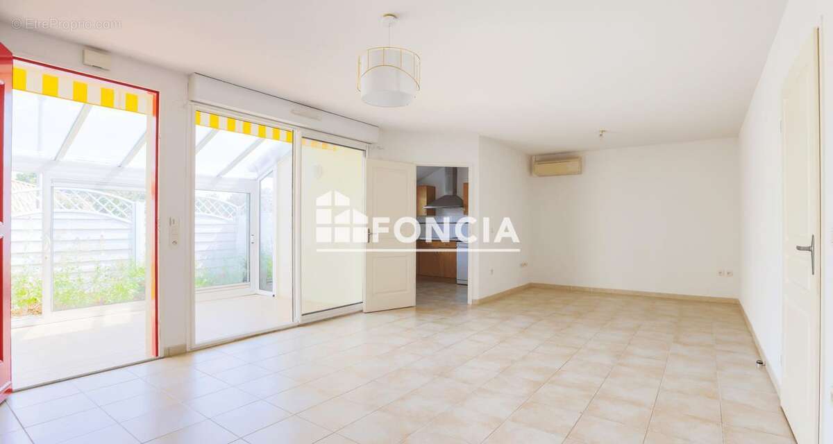 Maison à SALLES-SUR-MER