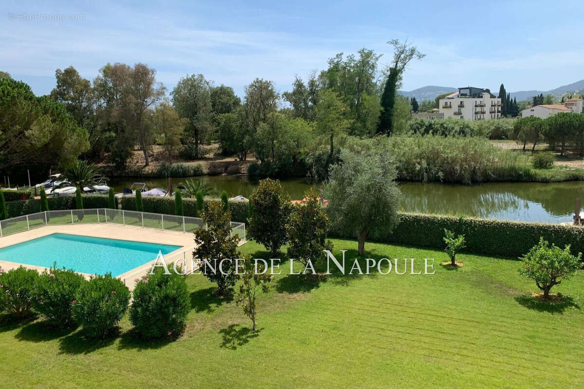 Appartement à MANDELIEU-LA-NAPOULE