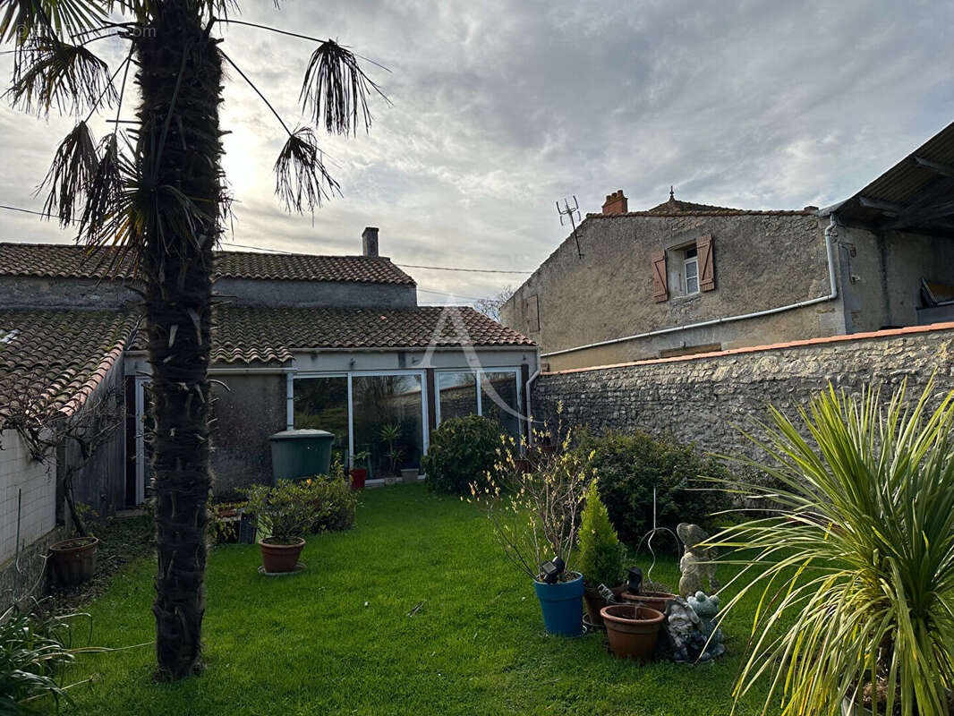 Maison à LOIRE-LES-MARAIS