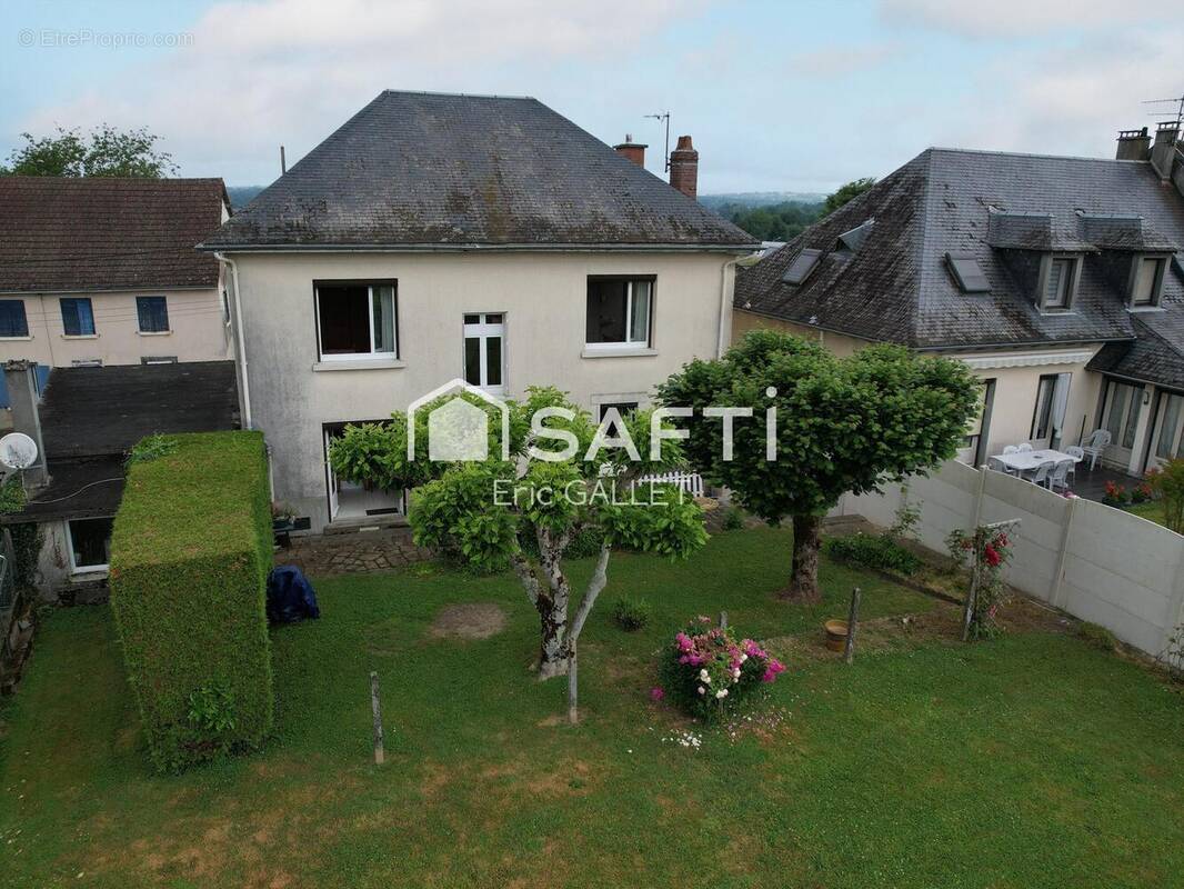 Photo 1 - Maison à LUBERSAC