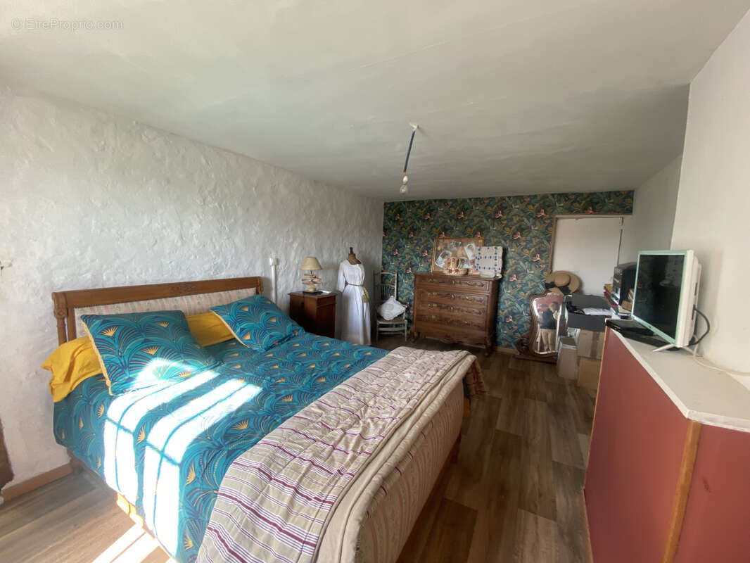 Maison à MAGNAC-LAVAL