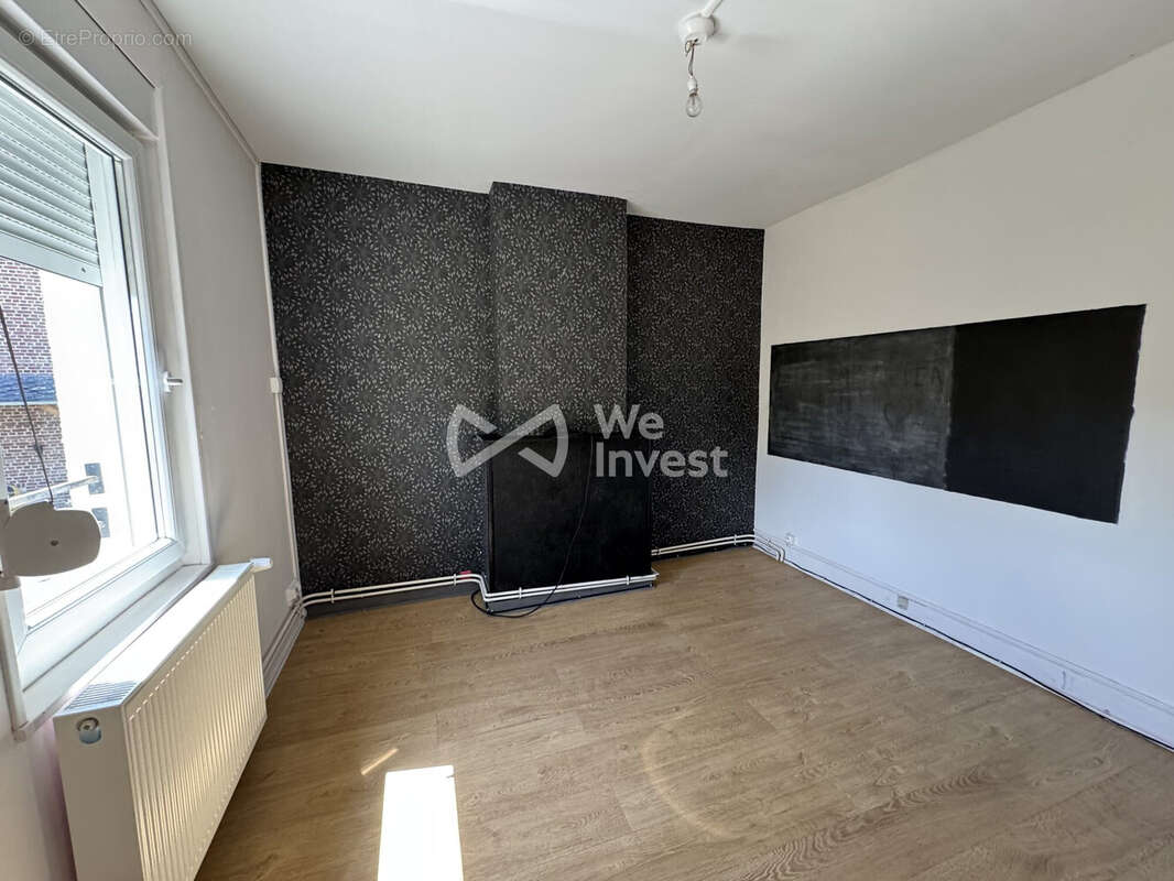 Maison à AVESNES-SUR-HELPE