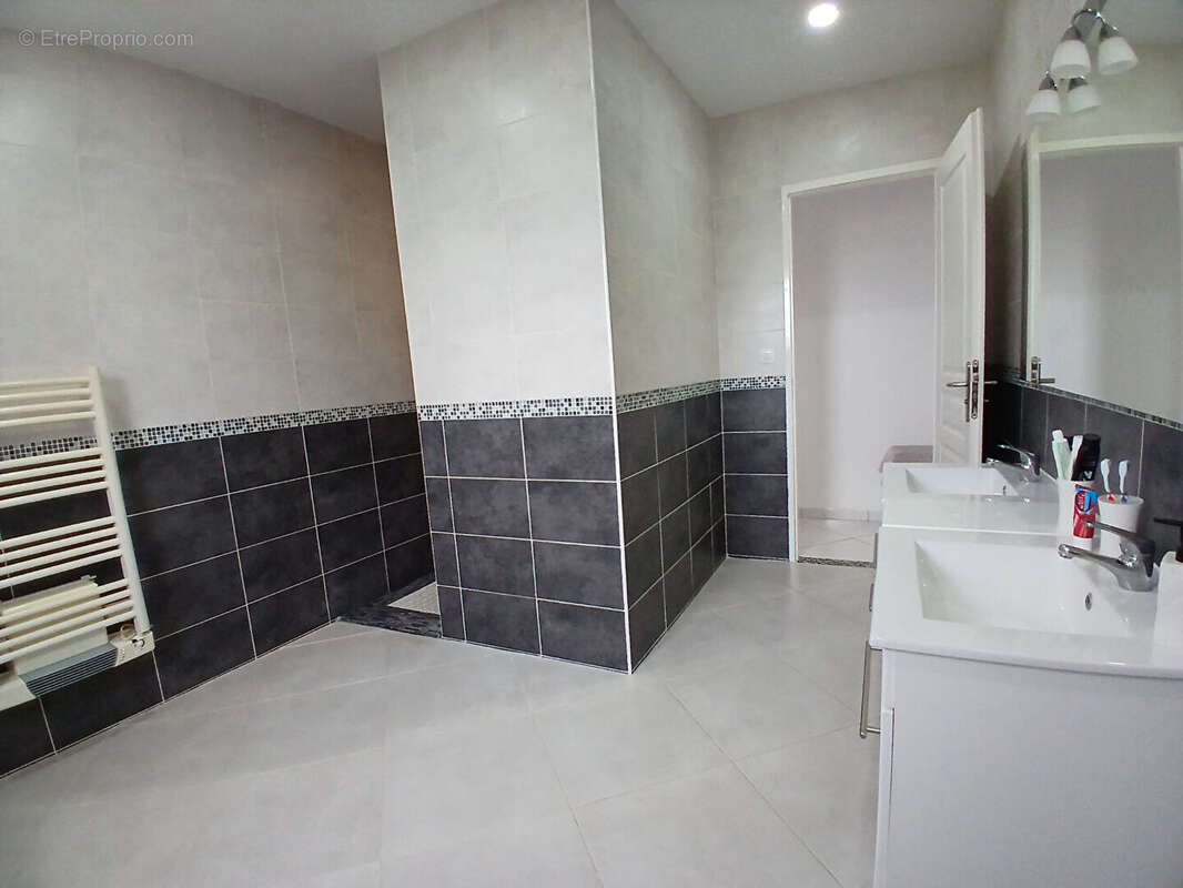 Maison à SAINT-SULPICE-DE-ROYAN