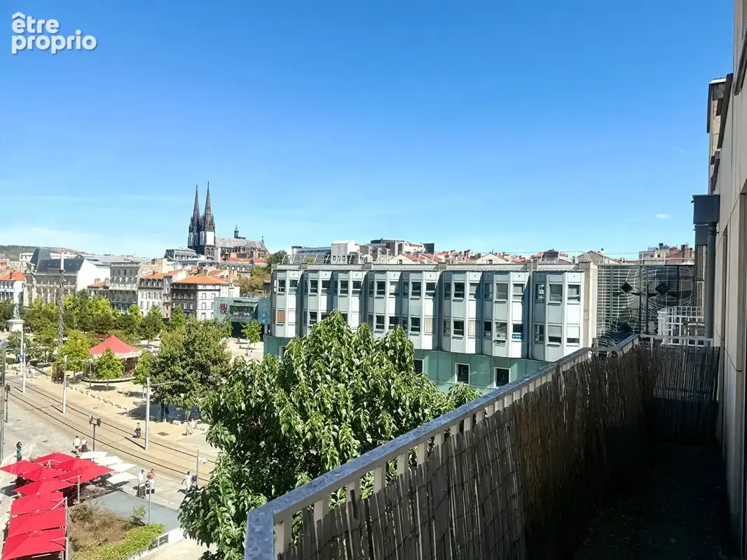 CLERMONT-FERRAND / Hyper-Centre appartement à vendre en étage élevé avec terrasse ! - photo 14