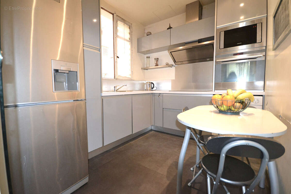 Appartement à PARIS-9E