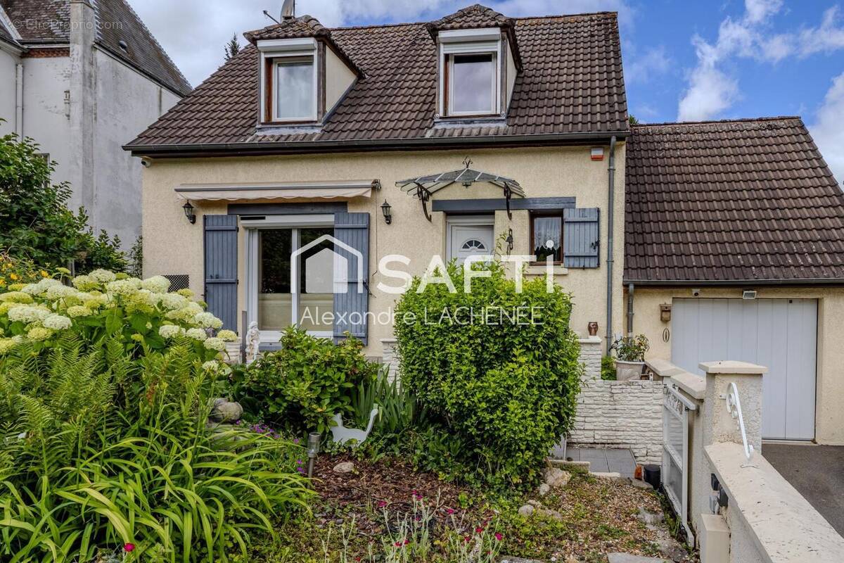 Photo 1 - Maison à ESCHES