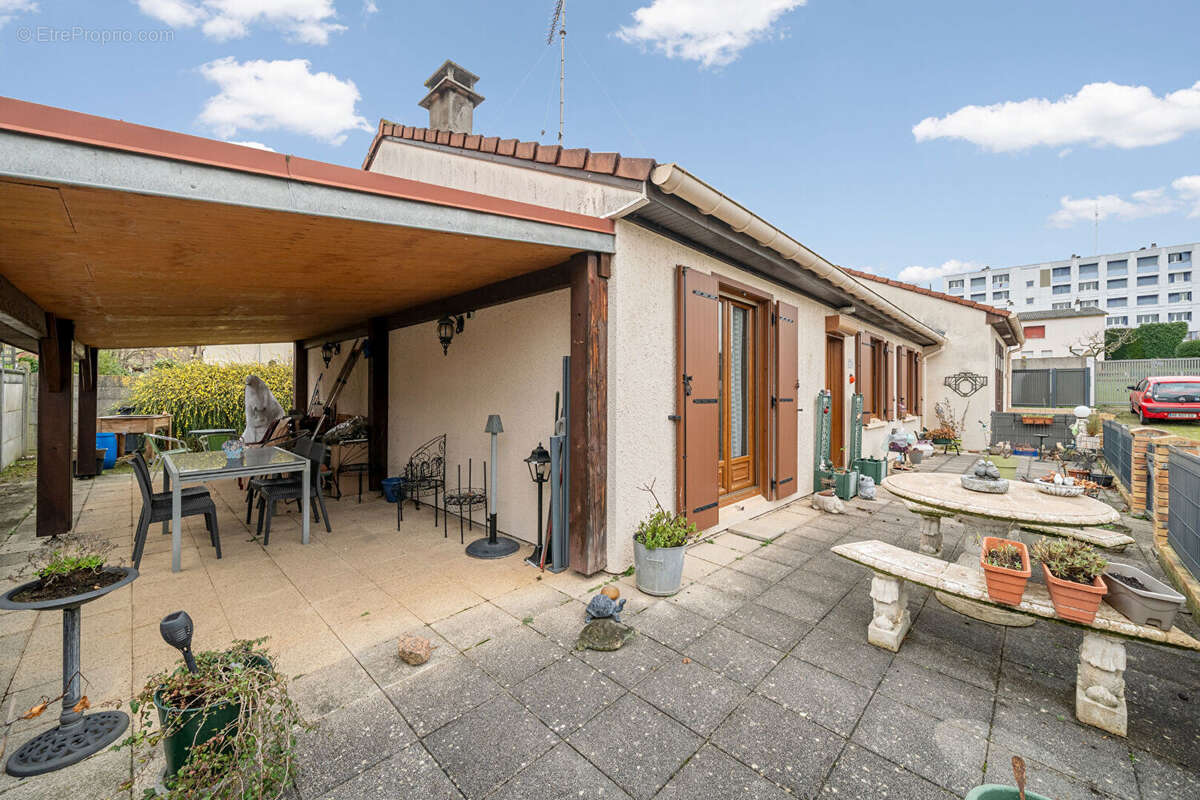 Maison à VARANGEVILLE