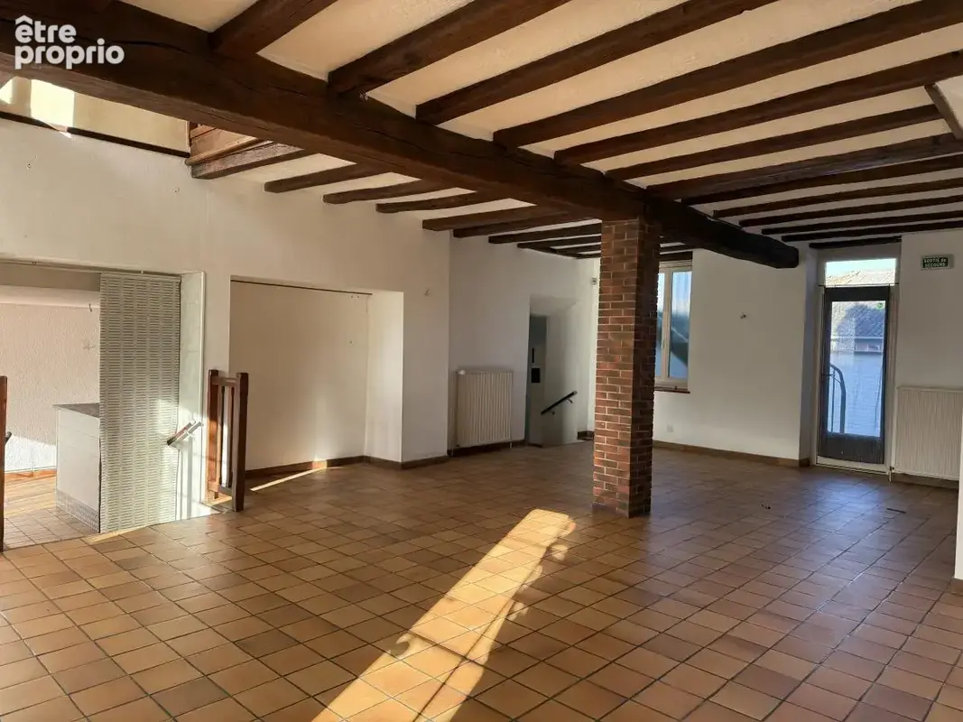 Appartement 260 m² à vendre à Beaupreau (49600) - photo 3