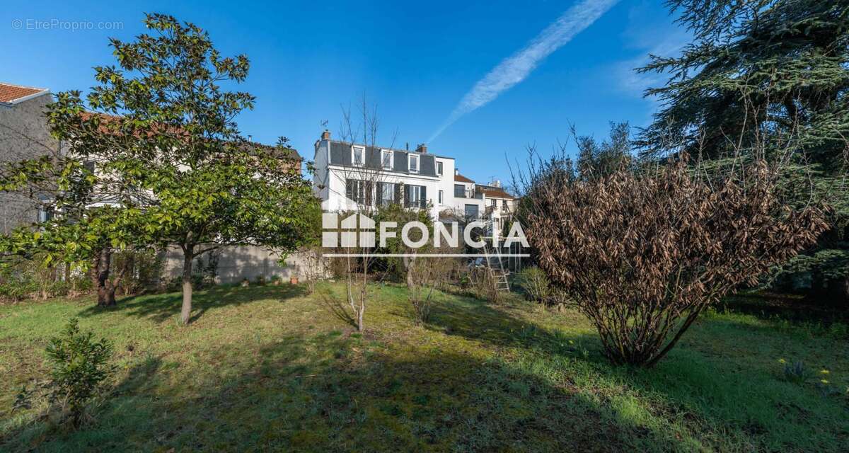 Appartement à NANTERRE