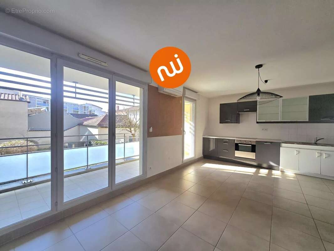 Appartement à TASSIN-LA-DEMI-LUNE