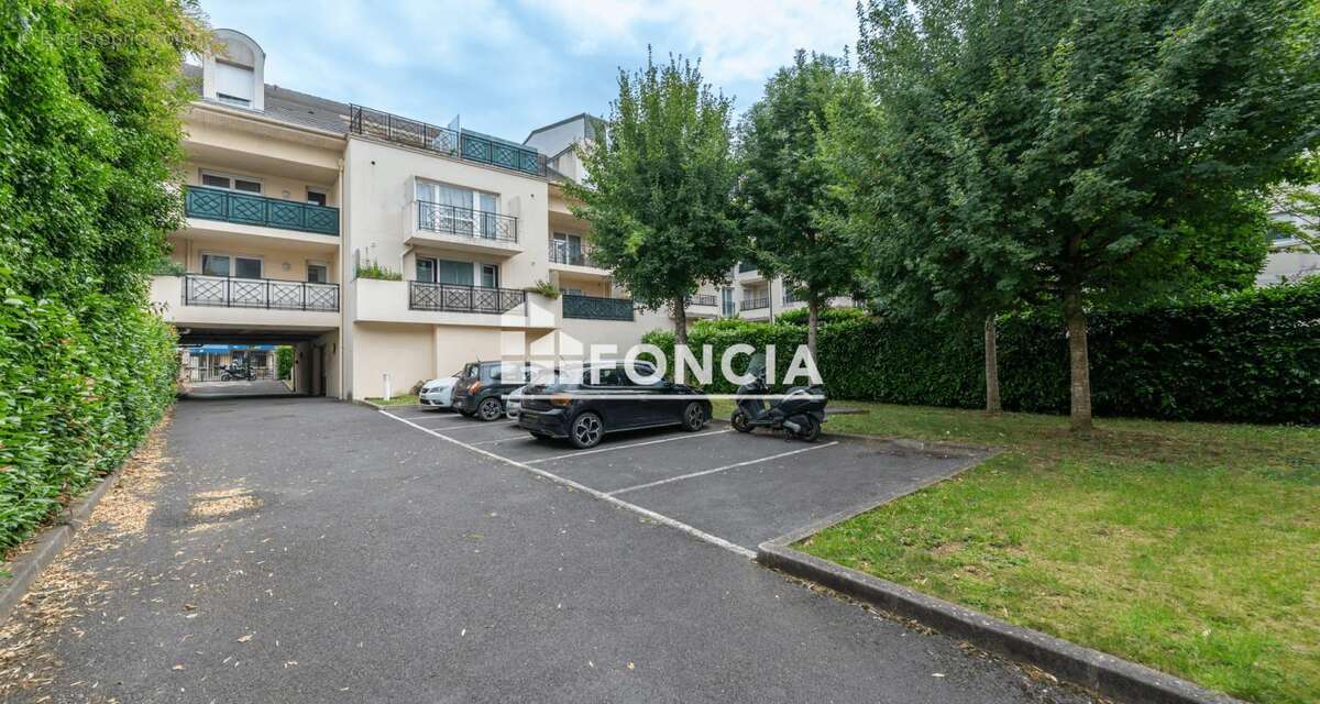 Appartement T3 de 57 m² avec terrasse de 20 m², balcon et parking – Noisy-le-Grand - photo 13