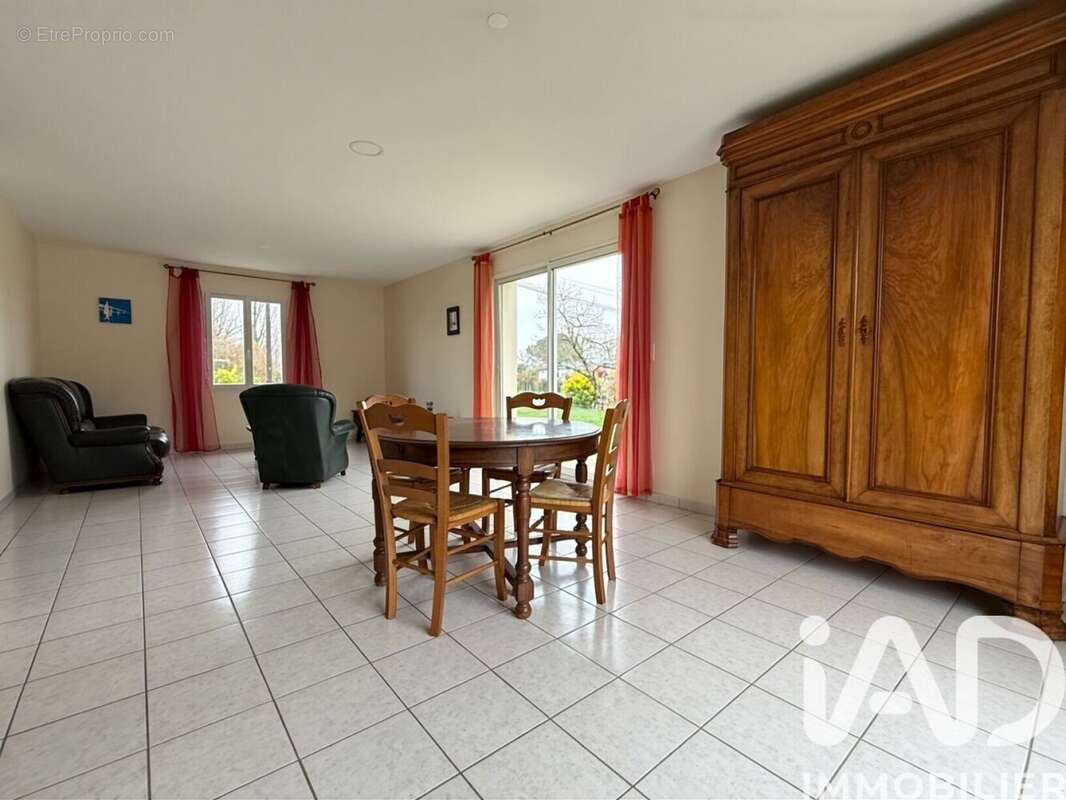 Photo 2 - Maison à THENAC