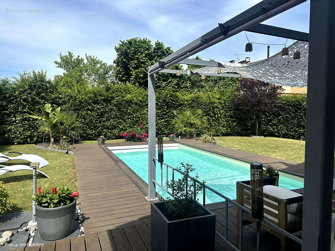 Maison à SAINT-PIERRE-EN-FAUCIGNY