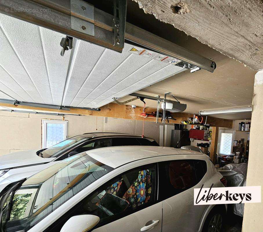 AMPUS (83) Maison de 134 m²  Garage double  sur 1200 m² de terrain plat, piscinable,  clôturé et arboré - photo 16
