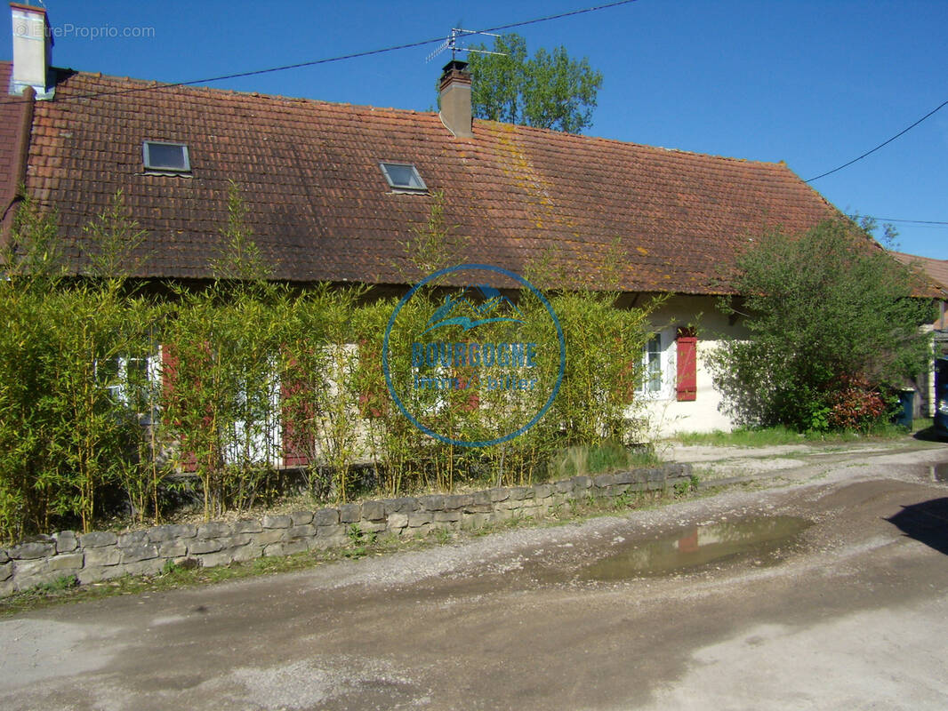 Maison à EPERVANS