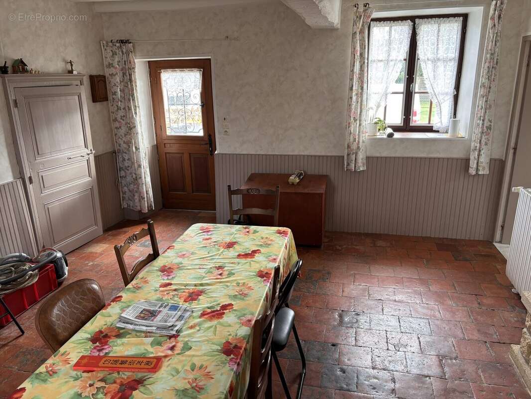 Maison à CONLIE