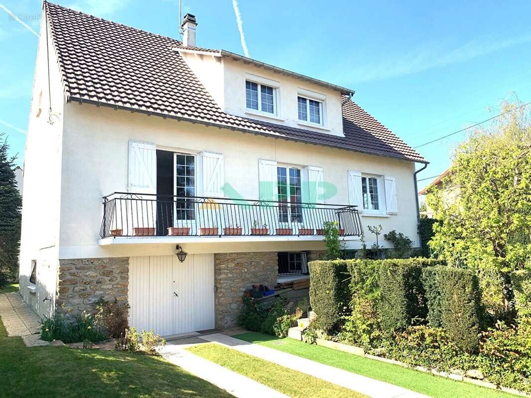 Maison à ATHIS-MONS