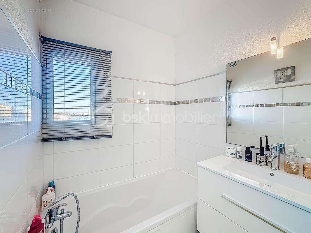EXCLUSIVITÉ *** Magnifique T3 en dernier étage à PALAVAS *** - photo 11