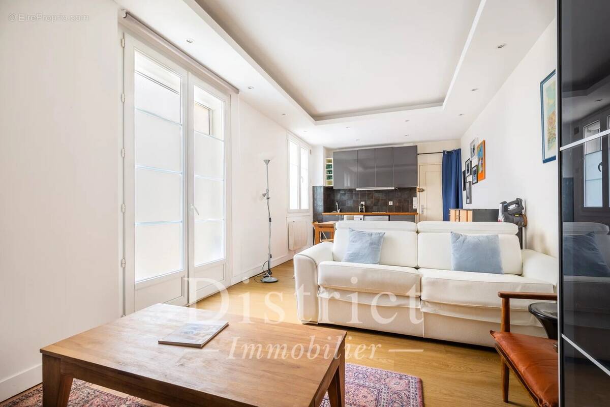 Paris 15e - Motte-Picquet / Emile Zola / Commerce  – Charmant studio 27 m² au calme en parfait état - photo 3