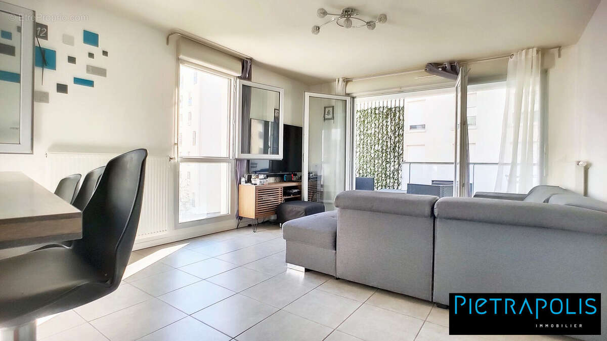 Appartement à VAULX-EN-VELIN