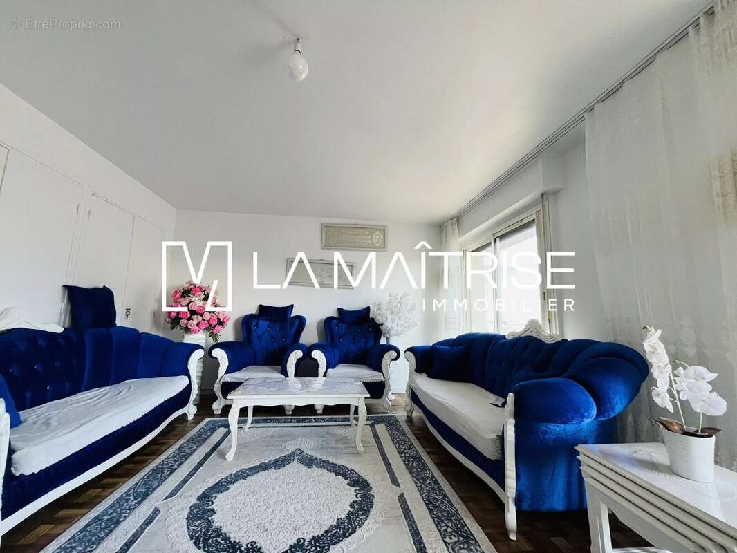 Appartement à MARSEILLE-5E