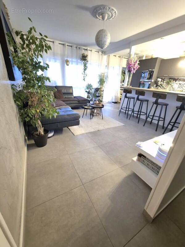 Appartement à THIAIS