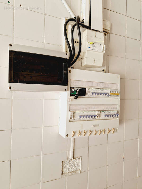 Commerce à GRUISSAN