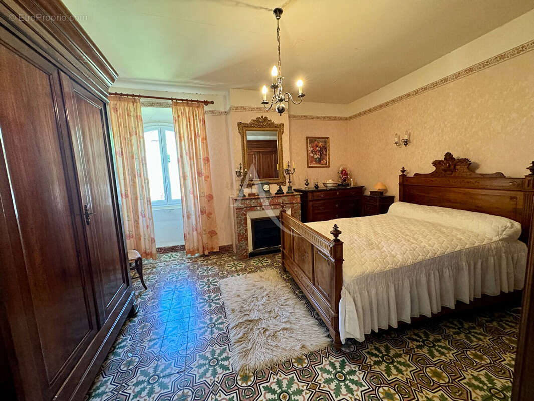 Belle propriété en Pierres -  250 m2 + dépendances - photo 6